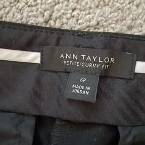 Anne Taylor Pants - Size 6 petite